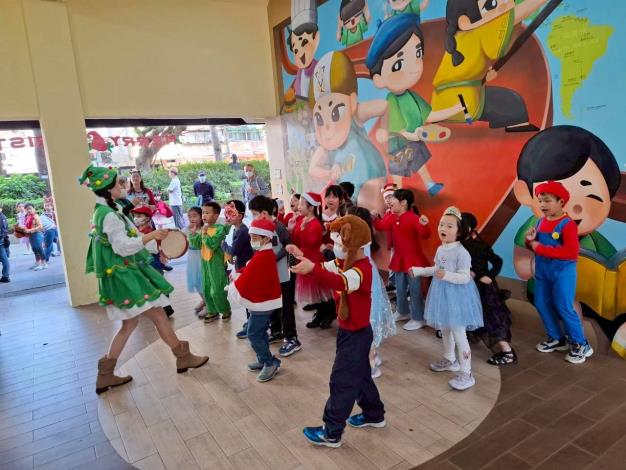 LINE_ALBUM_114／12／24聖誕節活動_251224_115