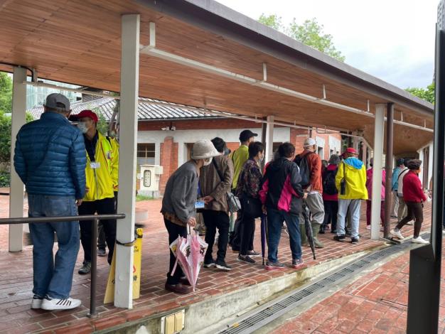 LINE_ALBUM_20221018長青樂活遊台北（翡翠水庫、台灣鐵道博物館）_221101_12