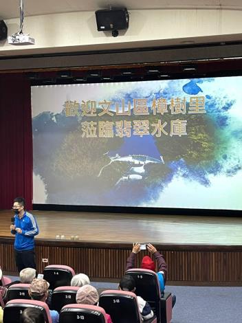 LINE_ALBUM_20221018長青樂活遊台北（翡翠水庫、台灣鐵道博物館）_221101_6_0