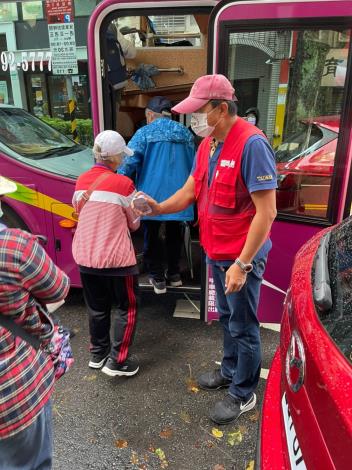 LINE_ALBUM_20221018長青樂活遊台北（翡翠水庫、台灣鐵道博物館）_221101_8