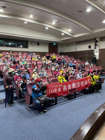 LINE_ALBUM_20221018長青樂活遊台北（翡翠水庫、台灣鐵道博物館）_221101_7_0