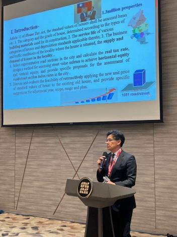 A Presentation by Commissioner You Shih-ming of DOF.