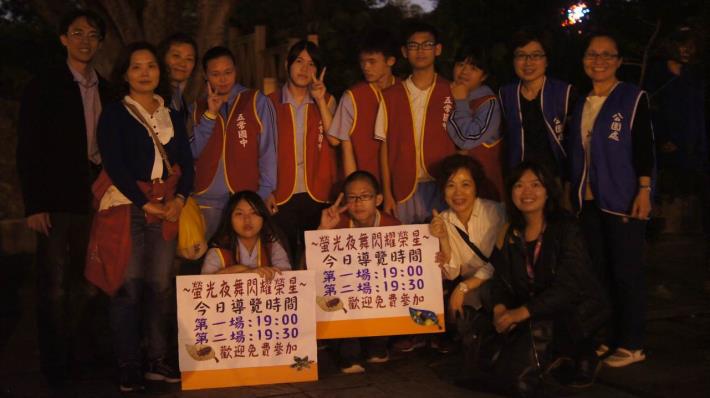 圖6、榮星花園公園螢火蟲季期間五常國中小荒野社與志工伙伴及公園處同仁導覽後合影
