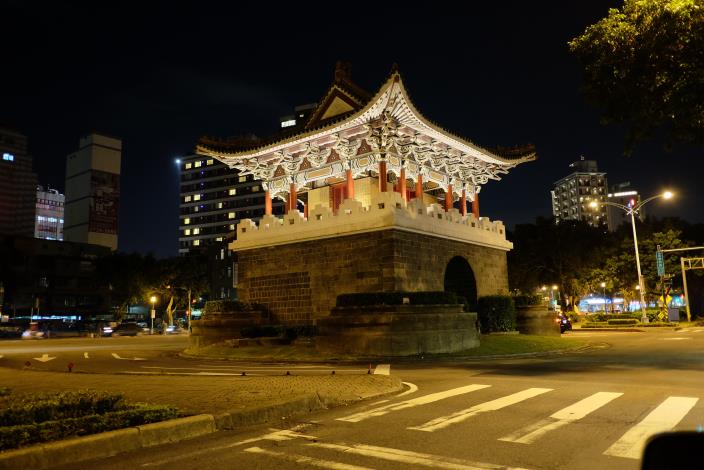相片5-小南門(重熙門)現況夜景