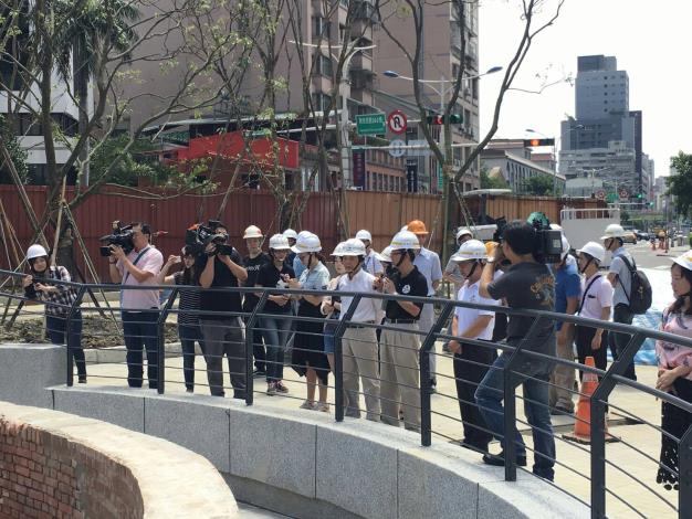 林副市長訪查建成圓環工程進度狀況(圖二)