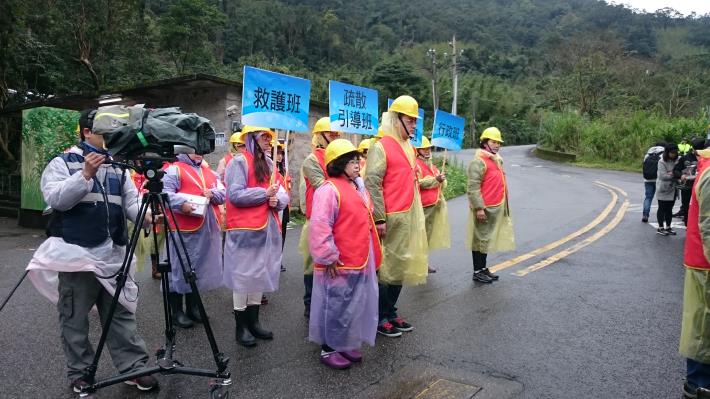 臺北市士林區土石流防災疏散演練情形。