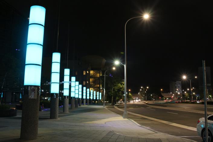 照片14：辛亥路換裝LED路燈後道路照明情形