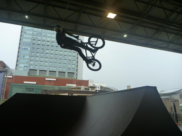 04日本天才騎手現場極限單車表演