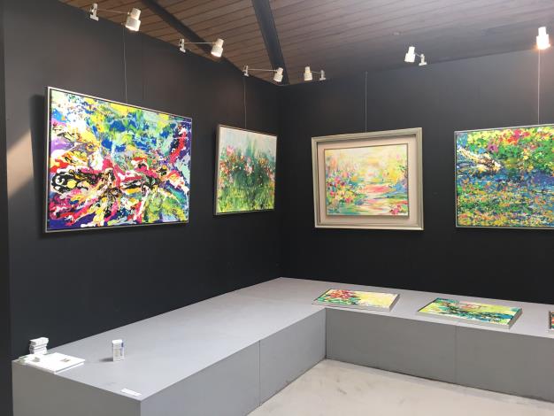圖6. 畫展現場，臺北典藏植物園一隅(二)