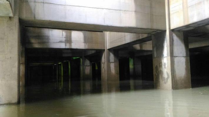 辛亥路憲兵營區停車場滯洪池106年9月8日午後暴雨滯洪情形