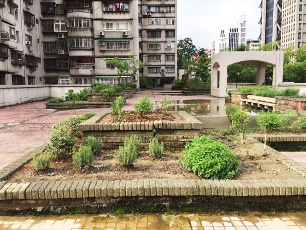 圖4 興安國宅 香草花園營造