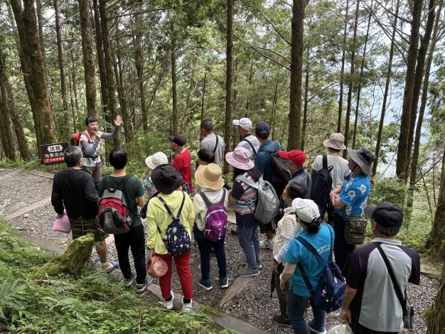 315E8E02-C532-40FF-8079-F889A5799C9E