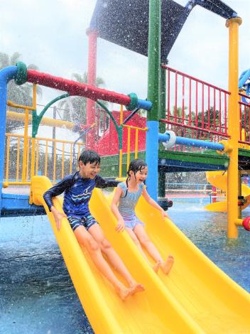 The Taipei Water Festival offers a variety of exciting water slides that are both refreshing and fun