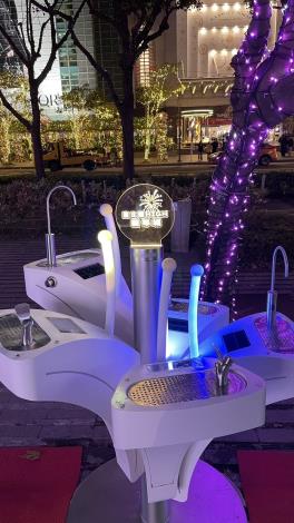 The central circular lighting highlights the 2025 Taipei New Year’s Party