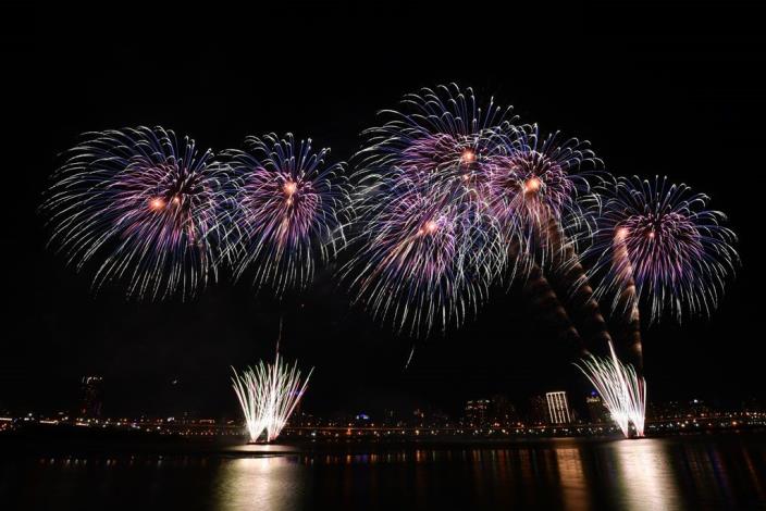 2019 Big Inaba Valentine's Day Fireworks 01