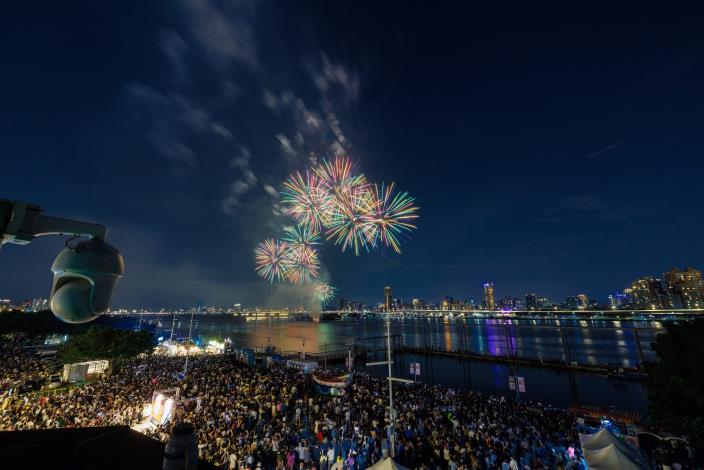 2024 Dadaocheng Summer Festival 300-second theme fireworks show on July 17_02