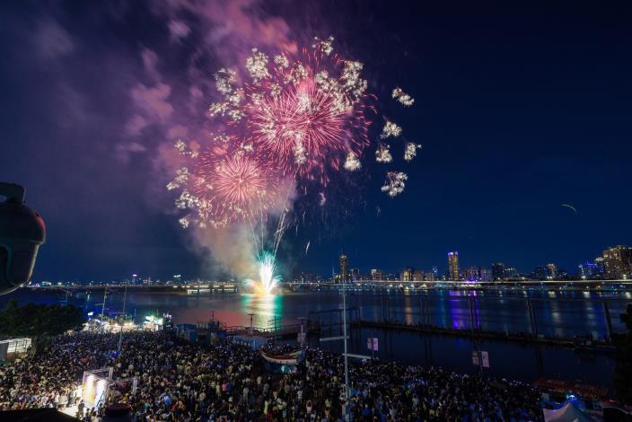 2024 Dadaocheng Summer Festival 300-second theme fireworks show on July 17_03