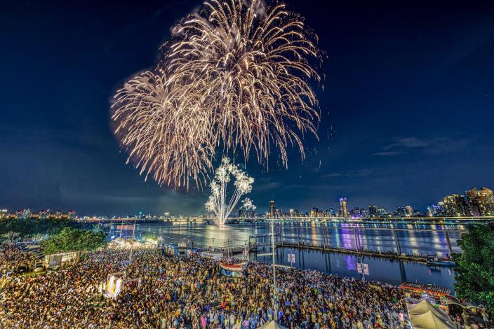 2024 Dadaocheng Summer Festival 300-second theme fireworks show on July 17_07