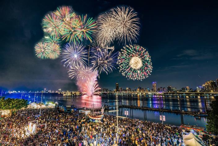 2024 Dadaocheng Summer Festival 300-second theme fireworks show on July 17_11