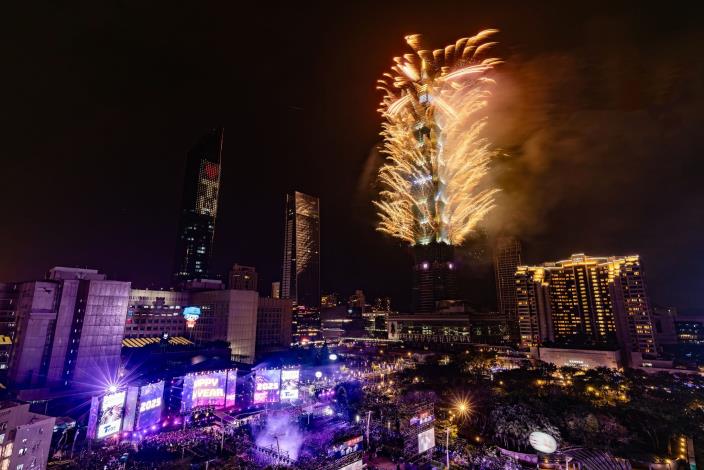 2025 Taipei’s HIGH New Year City 101 Fireworks_13