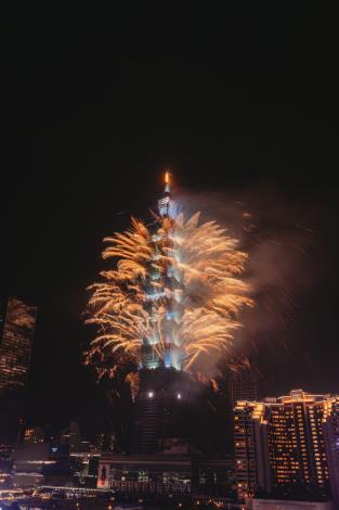 2025 Taipei’s HIGH New Year City 101 Fireworks_22