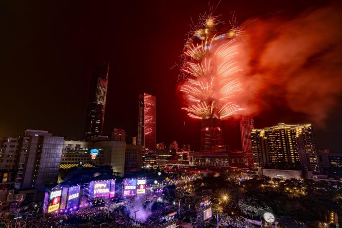 2025 Taipei’s HIGH New Year City 101 Fireworks_05