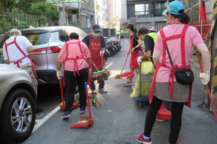 清潔日環保志工清掃情形(3).JPG