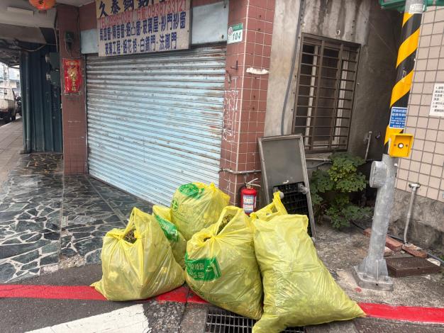 C0AFC7A6-7665-4780-8DC1-D6D0CDF26741