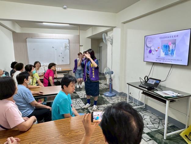 LINE_ALBUM_2025.10.17定點關懷活動-加冷筍涼爽噴霧_251022_91