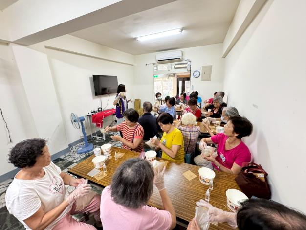 LINE_ALBUM_2025.09.18定點關懷活動-艾草蚊香_251022_34