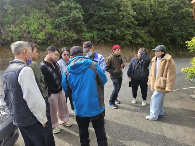 大磺嘴公車站牌會勘-4