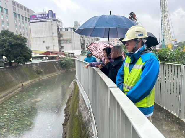 LINE_ALBUM_114.12.26_環保局邱一流副局長巡視磺港溪(奇岩便橋—朝籟橋)_260127_6