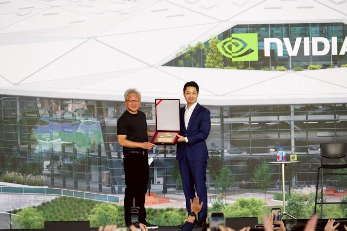0527-市長受邀出席NVIDIA臺灣員工大會圖片共8張(第6張)