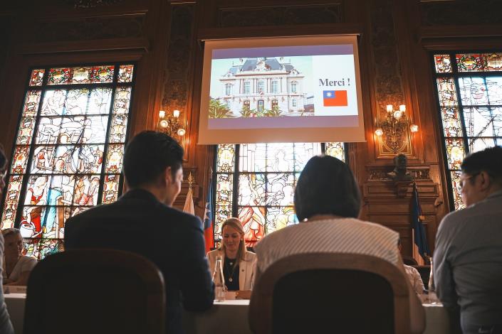 蔣市長回訪勒瓦盧瓦市長(第5張)