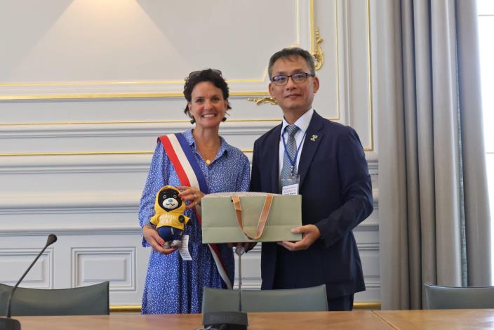 張副市長出訪-5