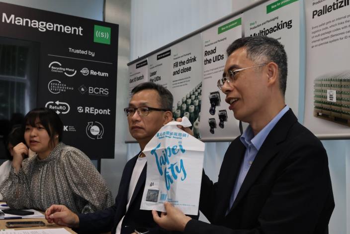 張副市長出訪-1