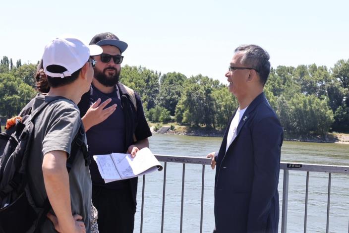 張副市長出訪-3