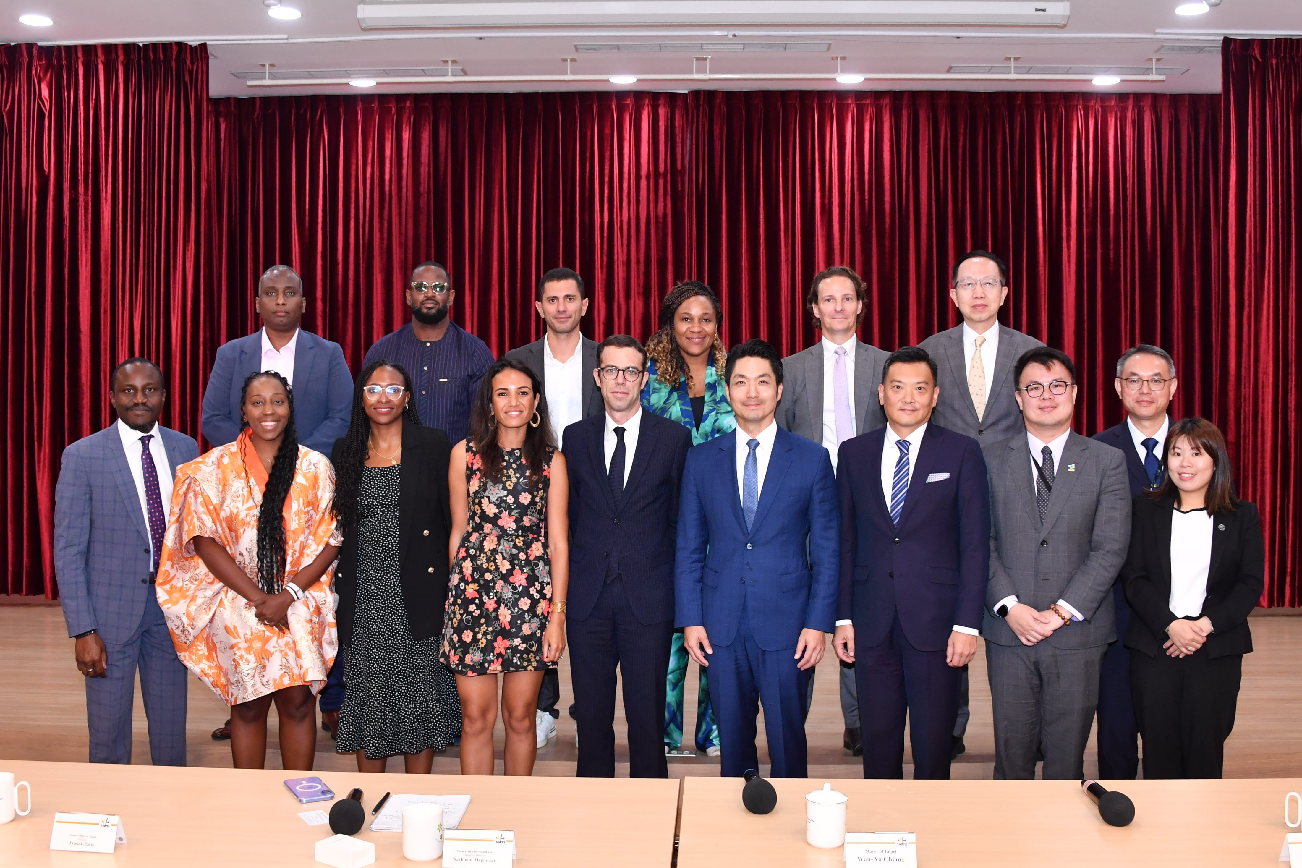0908-「法國-非洲基金會」(French-African Foundation)青年領袖代表團拜會蔣市長