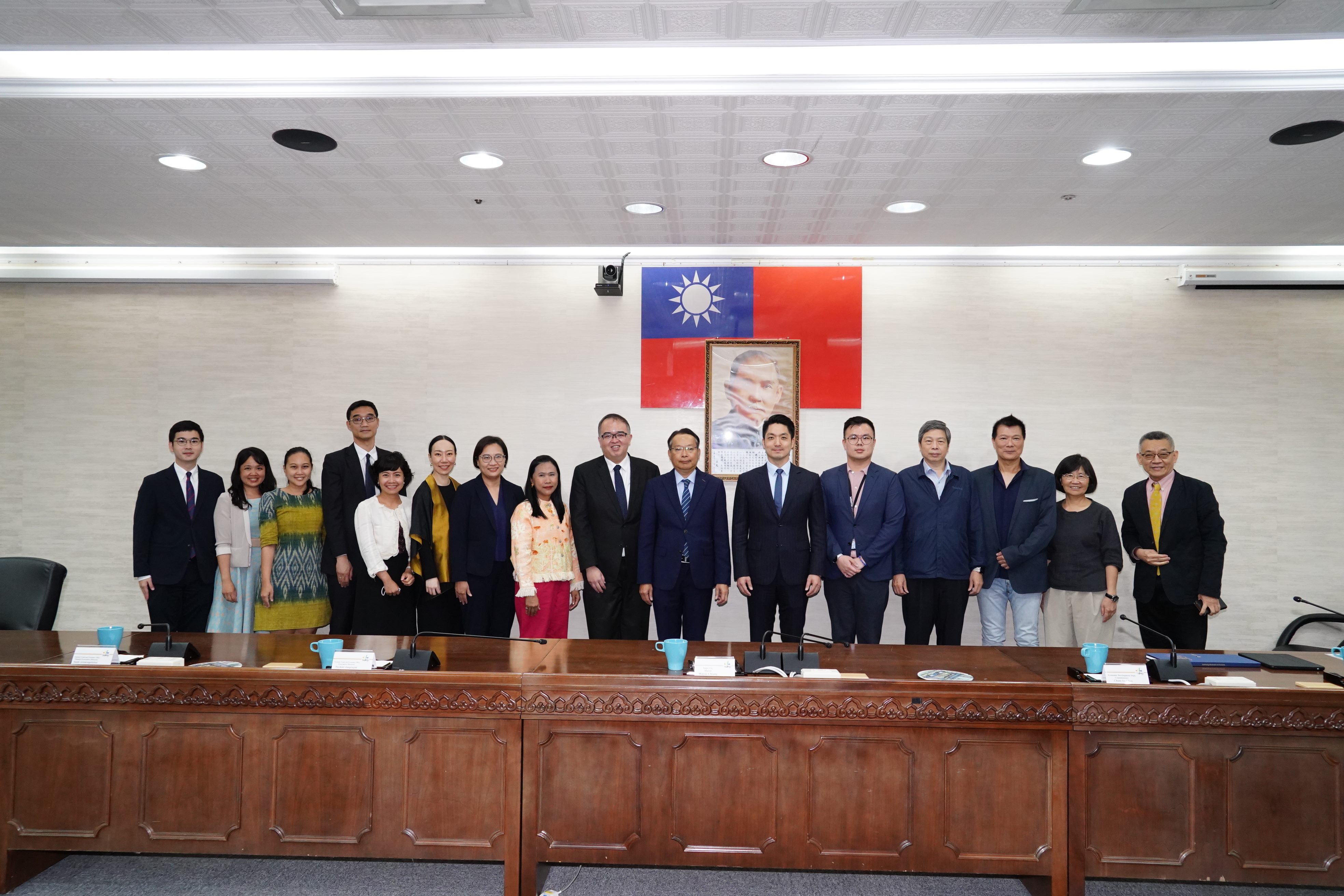  Mayor Wan-An Chiang Meets with Thailand Trade and Economic Office Executive Director Twekiat Janprajak to Discuss Cultural, Tourism, and Investment