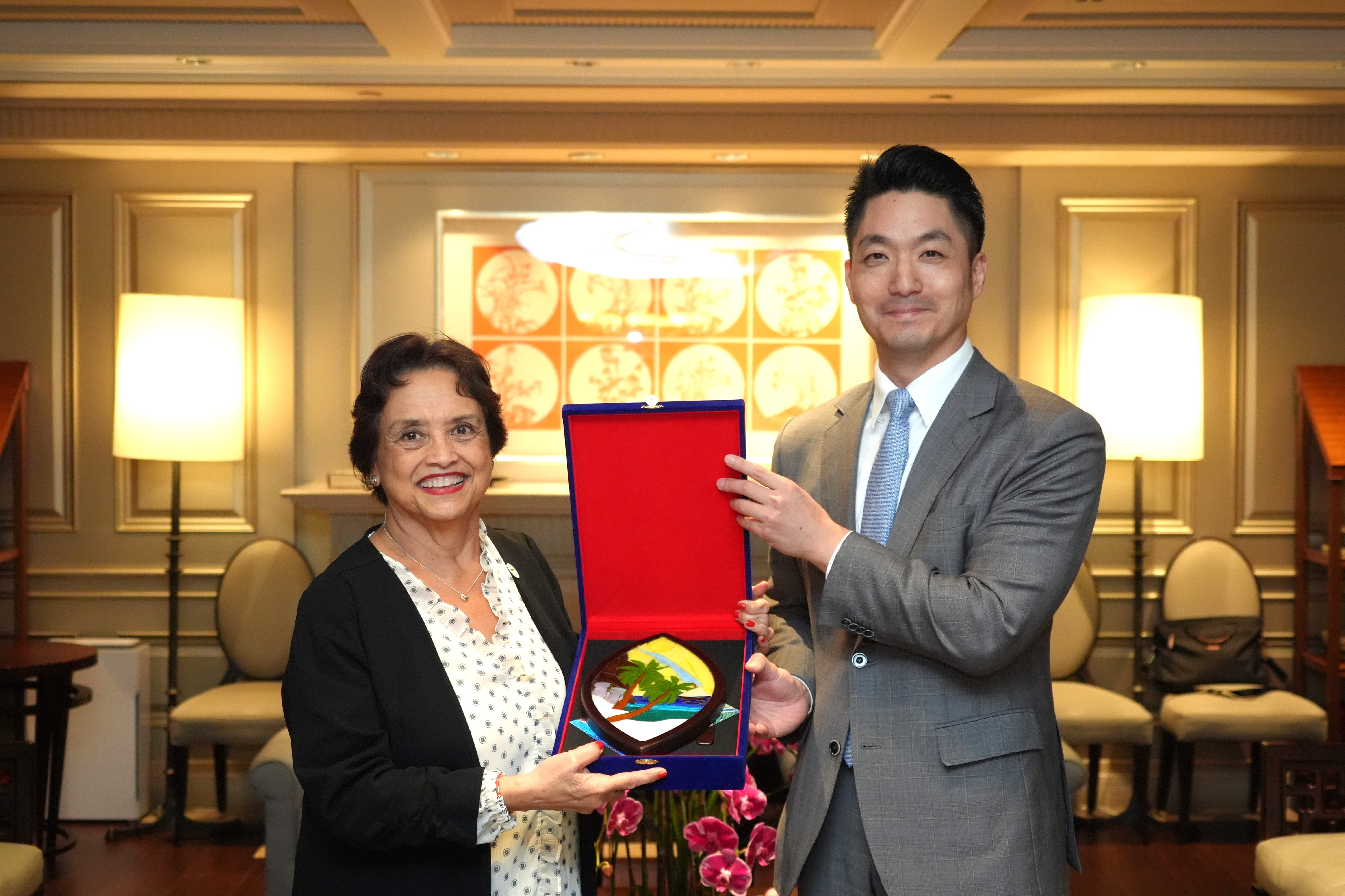 The Taipei City Government Hosts a Banquet for a Delegation Led by Lourdes Leon Guerrero, Governor of Guam, United States