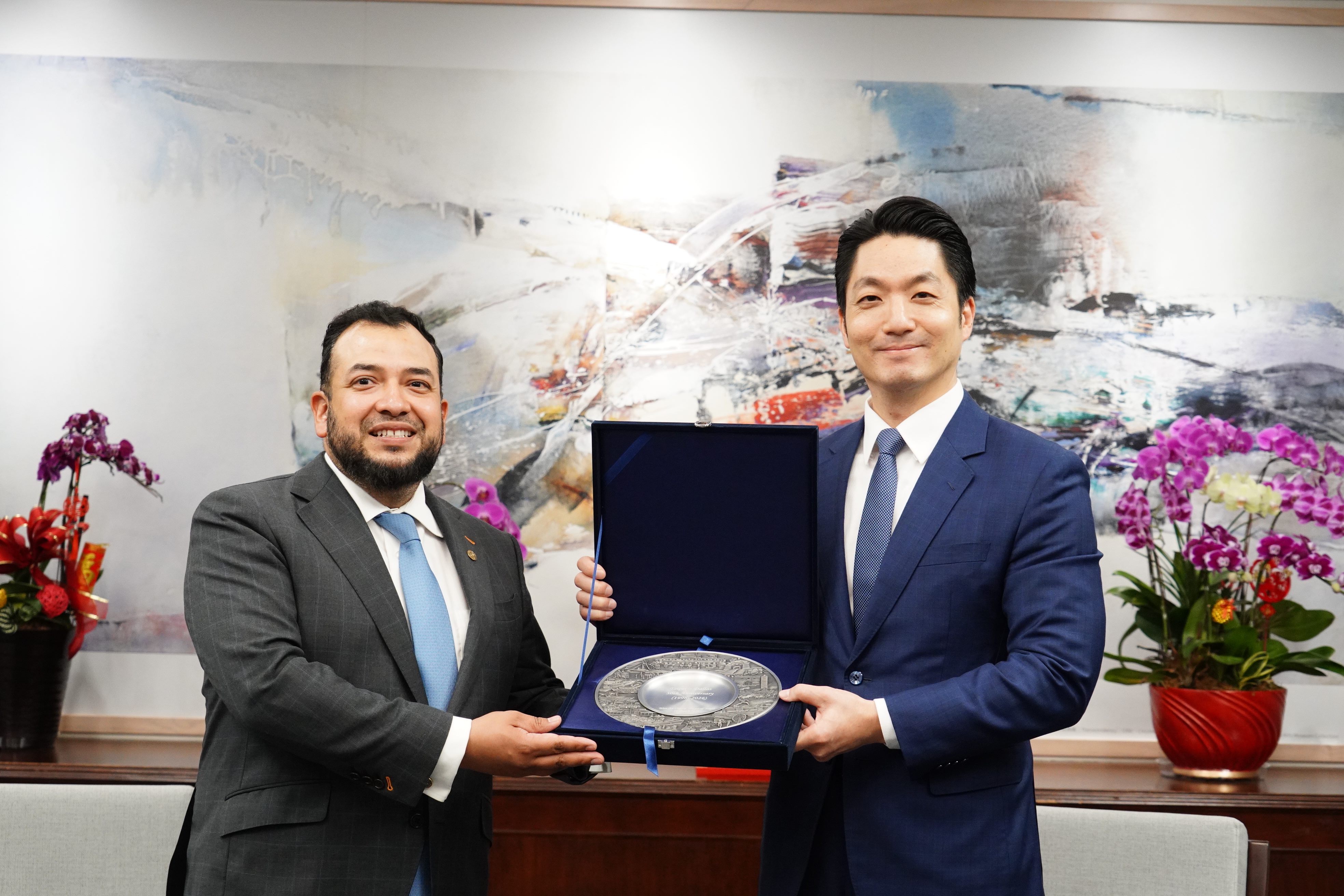 0319-Mayor Chiang receiving a delegation led by Jesse Moreno, Acting Mayor of Dallas