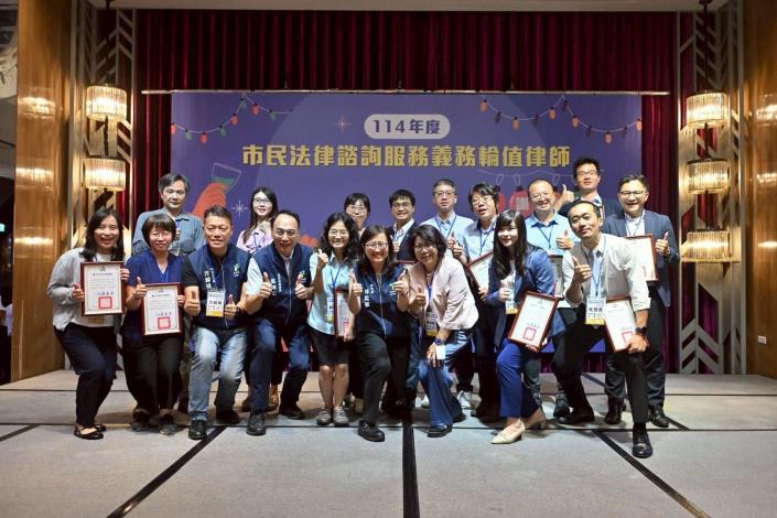 5.與副市長合影3