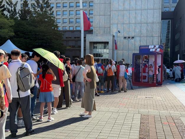 特色國慶公仔造型盒打卡點