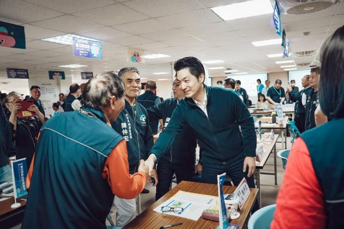 北投區114年度市長與里長有約正式會議_市長向里長致意3