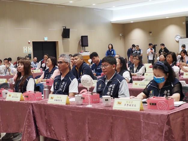 信義區114年度市長與里長有約_市長向里長致意3