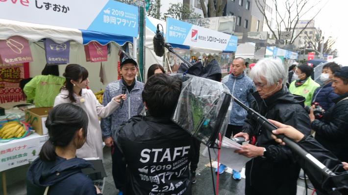 臺北代表團接受日本媒體採訪