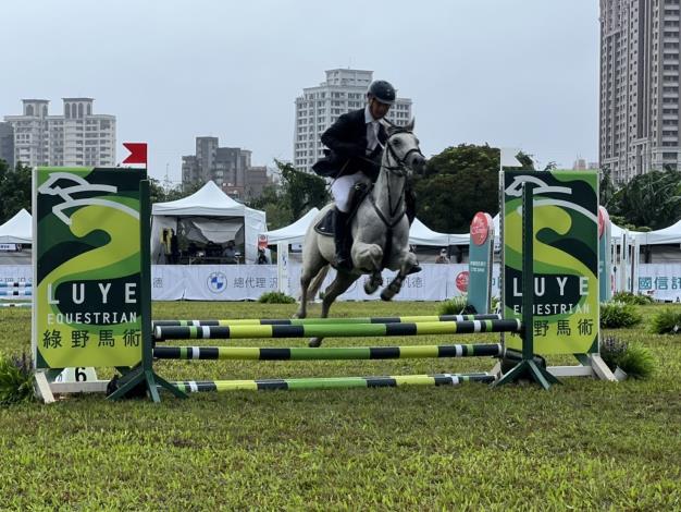 2022臺北市馬場町馬術錦標賽暨馬術嘉年華-選手比賽畫面1