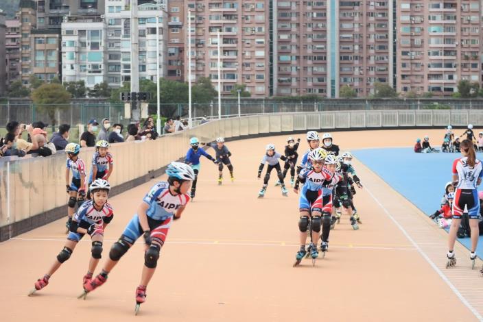 迎風溜冰場