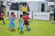 2025年「臺北市幼兒足球錦標賽」週末（17、18日）於道南河濱公園足球場熱鬧開踢，本次共有144支隊伍、近2000名小小足球員參賽，現場還有「臺北熊讚PlayOne女子足球隊」的大姊姊們下場與小選手們同樂，孩子們卯足勁踢球、爸媽們在場邊歡呼吶喊，整座球場洋溢童趣與熱情