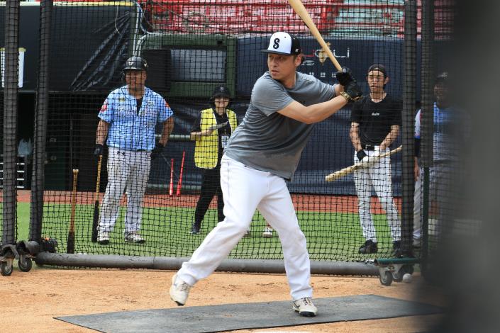 臺北興富發棒球體驗營首梯由高中及成人組率先登場，程內容也全面升級再進化！.JPG